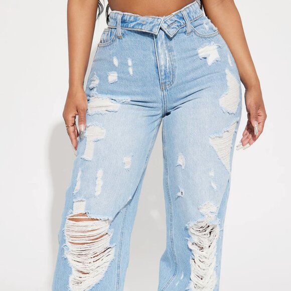Summer Fling Destroyed Foldover Baggy Jean || Light Wash - Picture 2 of 6